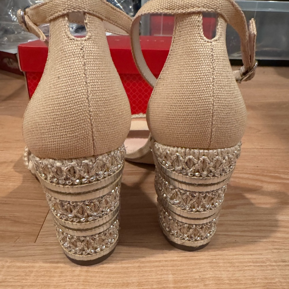 Kelly & Katie “Hailee” Natural and Silver Block Heels - Picture 4 of 6